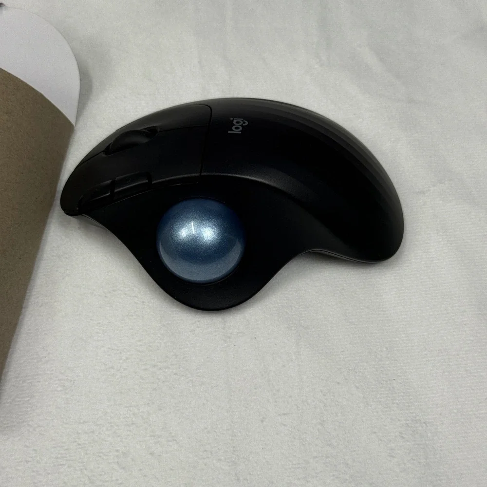 Logitech ERGO M575 Wireless Trackball Mouse‎ Bluetooth USB Graphite 910-005869